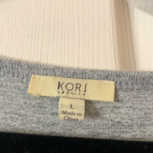 Peplum-style long sleeve blouse - Picture 2 of 3